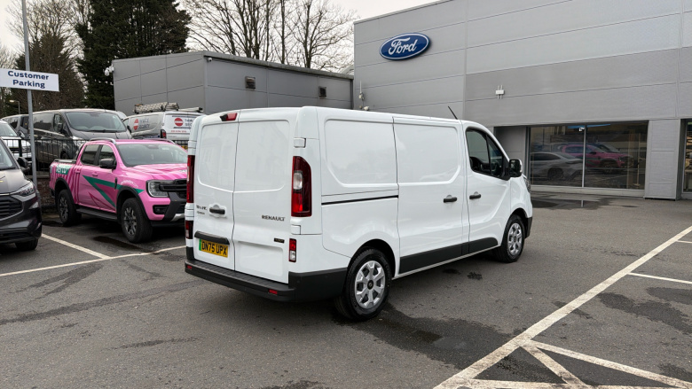 Renault Trafic E-Tech Swb Electric SL30 90kW 52kWh Advance Van Auto